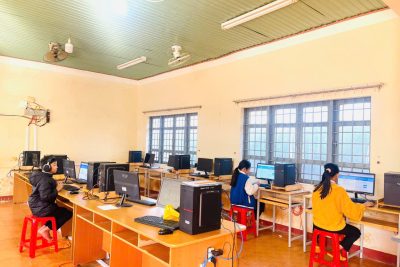 Học sinh trường THCS Trần Phú tham gia Cuộc thi Olympic Tiếng Anh trên Internet (IOE) cấp phường NH 2025-2026